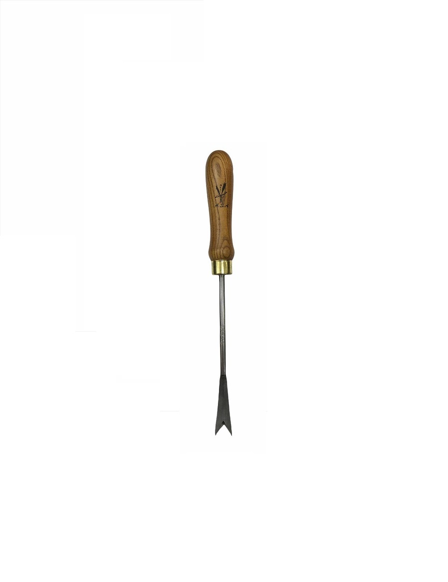 Weeder with Wooden Handle