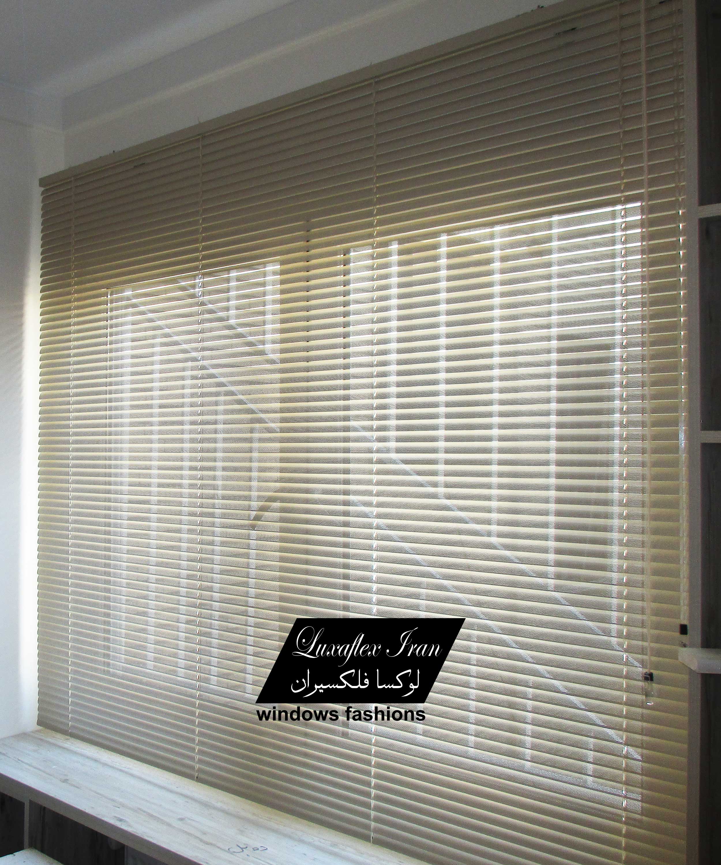 25mm Perforated Wood Grain Aluminum Venetian Blind